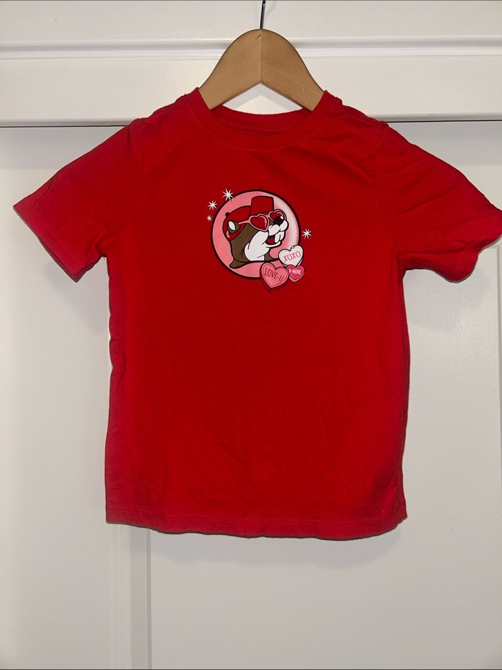 Buc-ee’s 2024 valentine shirt